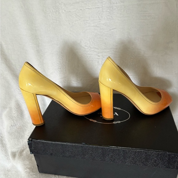 Prada Women’s pumps. Size 36 but fits size 6-6.5. - Picture 3 of 7